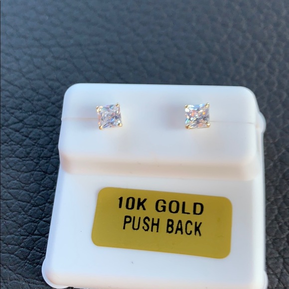 10K Gold Push Back 4mm Princess cut Earrings same day shipping - Picture 6 of 11